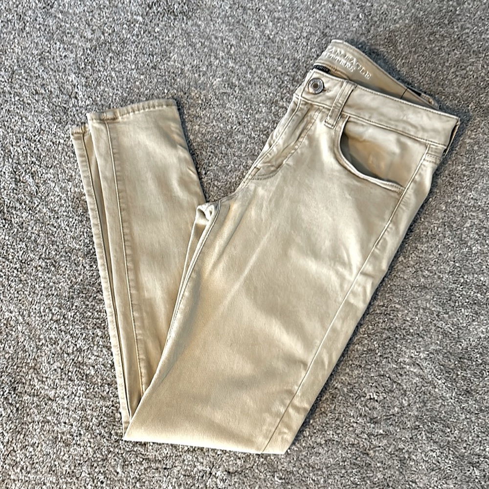 Tan American Eagle Super Stretch jeggings